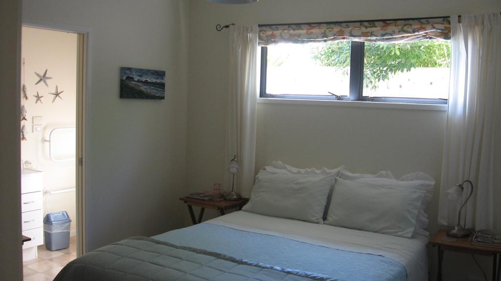Kotuku Bed & Breakfast Whangamata Δωμάτιο φωτογραφία